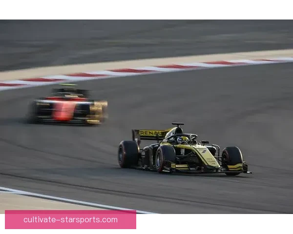 F1新赛季车队动向与车手转会最新动态解析及冠军争夺前景展望