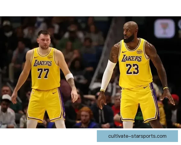 湖人迎战勇士季后赛首战詹姆斯复出状态引热议